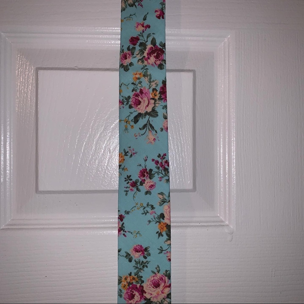 Hand Made Floral Tie!
